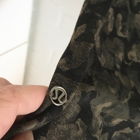 Lululemon Women Track pants Army Green Camo print Y2K Full Zip leg Pockets 6 - Picture 10 of 16